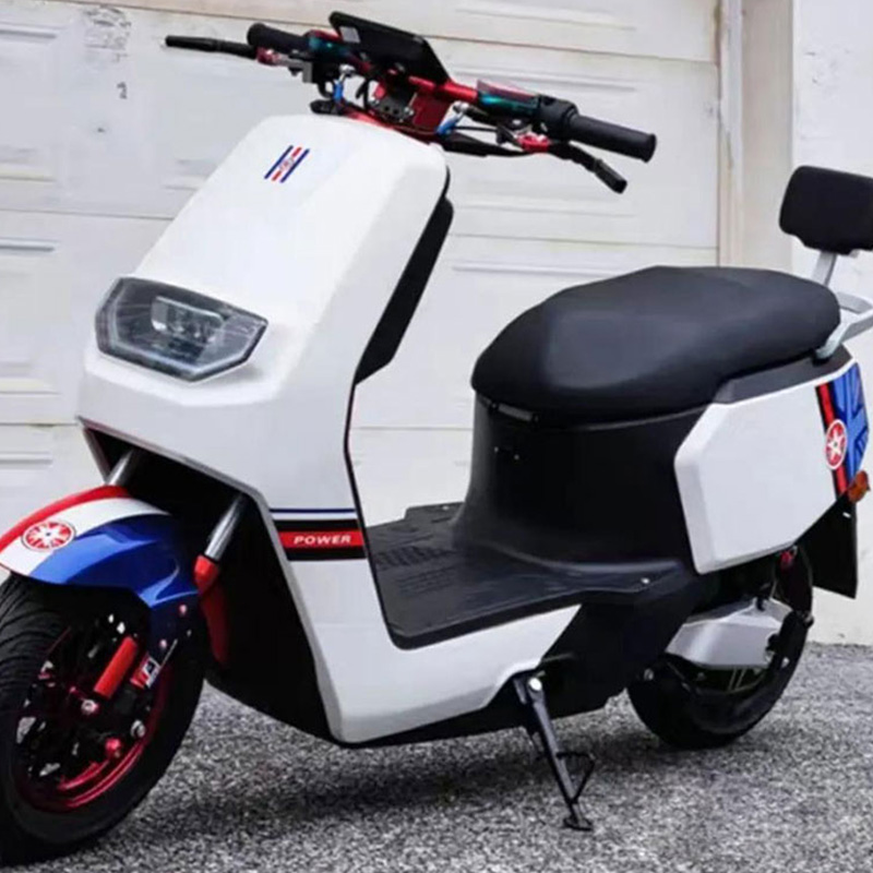 Hot Sale elektromos motorkerékpár 3000W Streetbike robogó elektromos motorkerékpár alkatrészek CKD